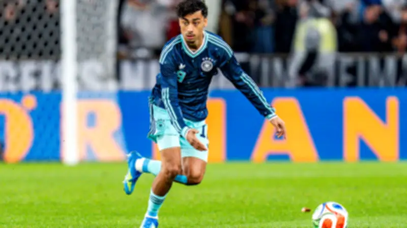 Krösche lobt DFB-Neuling Brown: „Er gehört für mich dazu“ – Eintracht Frankfurt nicht überrascht