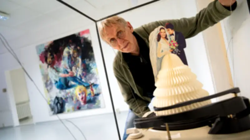 Kunstausstellung „Selbanda“ in Schwerin: Udo Dettmann zeigt frühe Werke