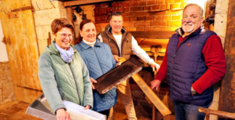 Kurioser Generationenwechsel: Cornelia Hofmann lernt Cornelia Hofmann im Schleberodaer Backhaus an