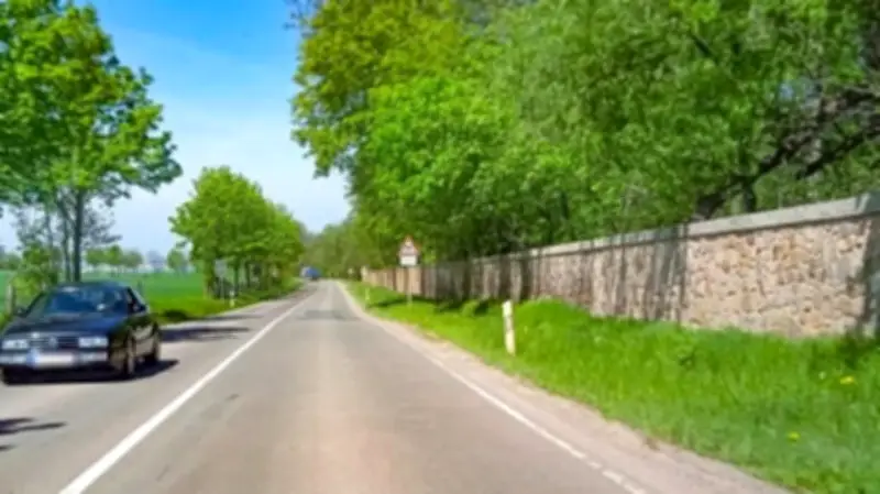 L242-Sanierung bei Ballenstedt: Landesstraße gesperrt - Auswirkungen auf Pendler im Harz