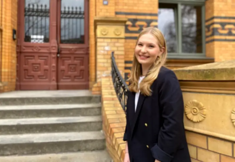 Landzahnarztquote in Sachsen-Anhalt: 21-jährige Paula Demmer studiert mit Verpflichtung fürs Land