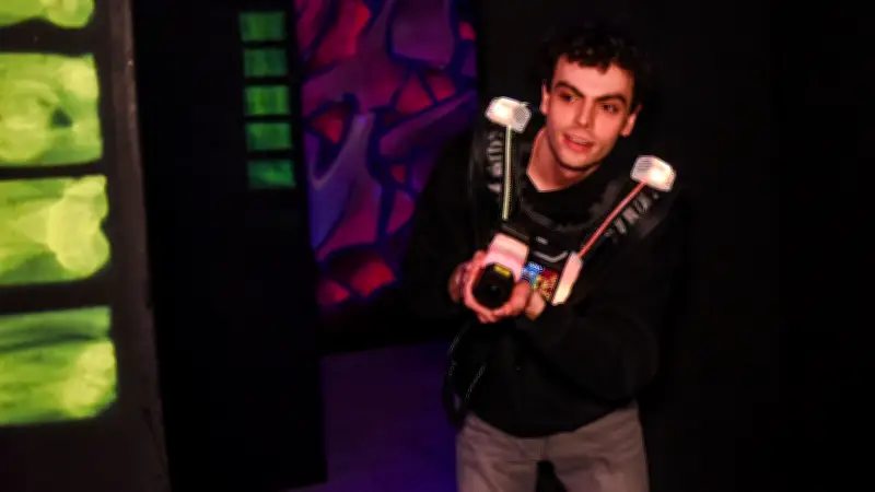 Lasertag-Arena im Geiseltal: Neue Freizeitattraktion eröffnet in Braunsbedra