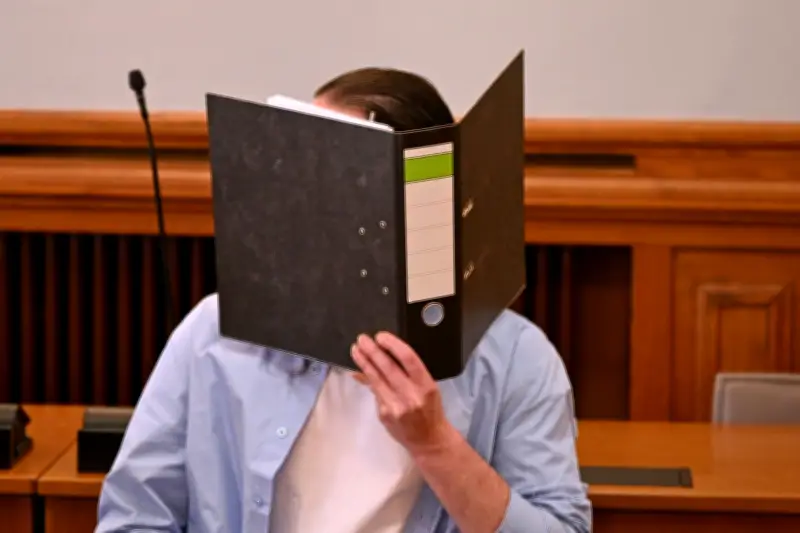 Lebenslange Haft für Messerattacke in Leipzig: Mutter getötet, Sohn schwer verletzt