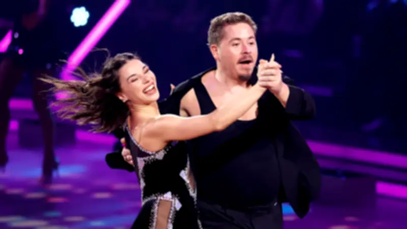 Let's Dance-Star Gustav Schäfer verspätet sich wegen Radio Regenbogen Award im Europapark