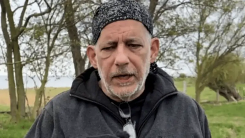 Letzte Rettung für gestrandeten Ostsee-Wal: Taucher erklärt detaillierten Rettungsplan vor Poel