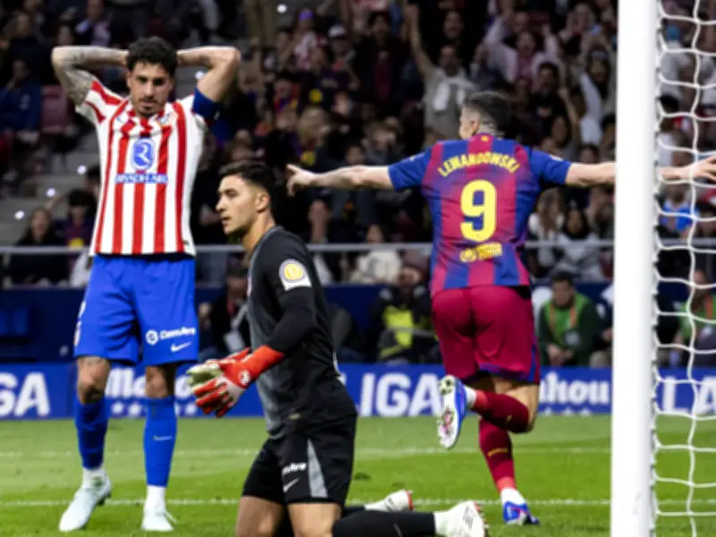 Lewandowski entscheidet Derby: Barca zieht nach Real-Patzer davon