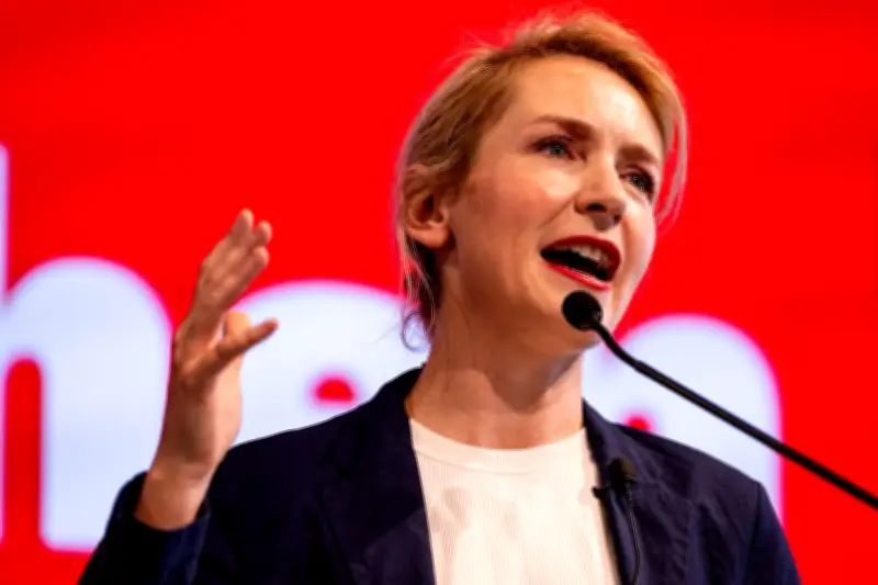 Linke protestiert gegen Gesundheitsreform vor Kanzleramt