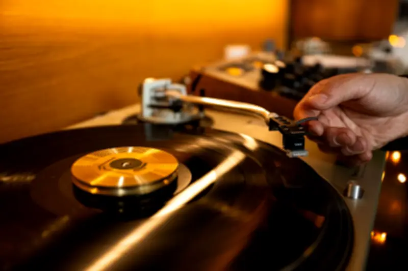 Listening Sessions: Das neue Format für bewusstes Musikhören erobert die Welt