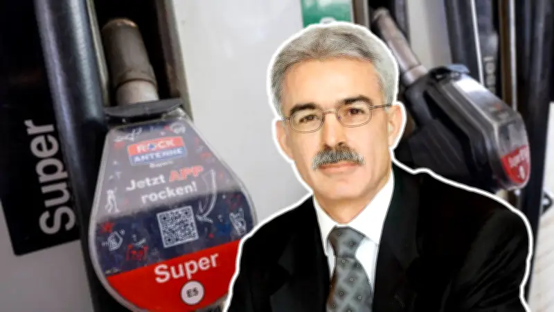 Ölmultis zocken weiter ab: Trotz sinkender Rohölpreise bleibt Sprit teuer