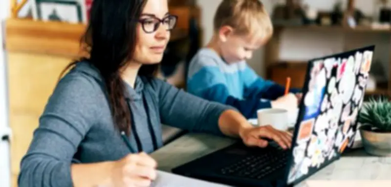 Lohnt sich ein spätes Studium? Drei Frauen berichten von ihrem Neuanfang