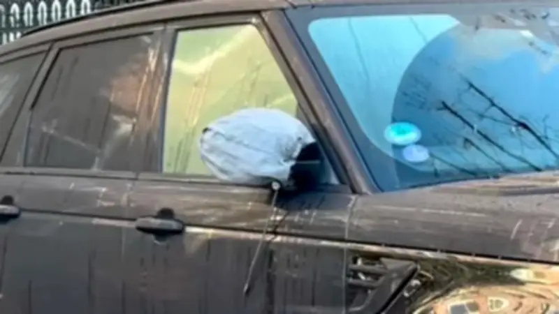 Luxusautos in Amsterdam: Warum Besitzer jetzt ihre Außenspiegel schützen