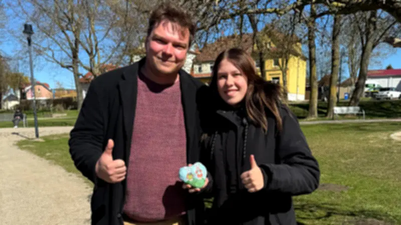 Malchiner Osterstein-Suche: Emily Ladwig gewinnt 50 Euro Finderlohn für Hasenstein