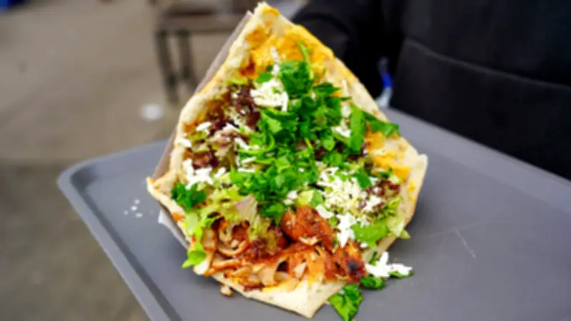 Markenrechtsstreit in Bielefeld: Döner-Kette Krispy Kebab wehrt sich gegen KFC