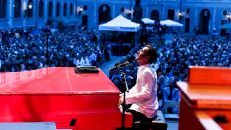 Martin Schmitt feiert Bühnenjubiläum: Vom Boogie-Woogie bis zum Kabarett