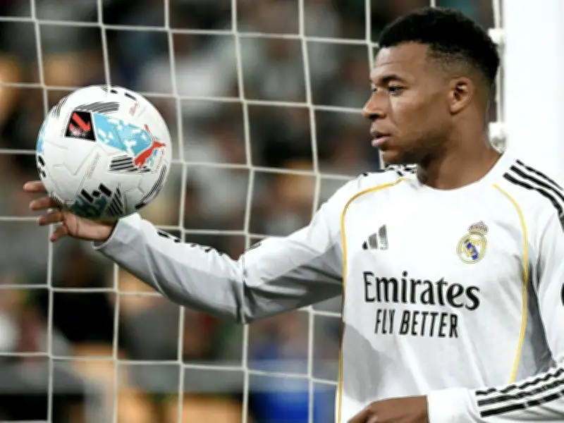 Mbappé mit Oberschenkelproblemen ausgewechselt – Entwarnung