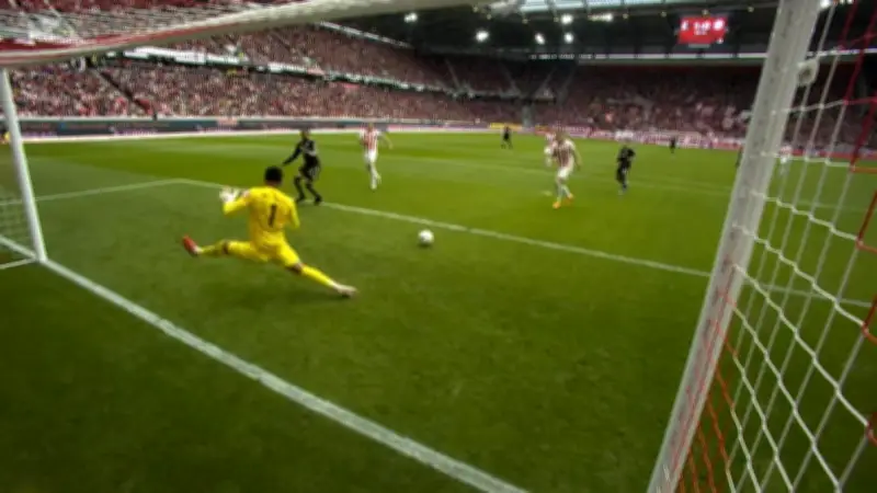 Menschlicher Moment beim FC Bayern: Michael Olise zeigt ungewöhnliche Schwäche