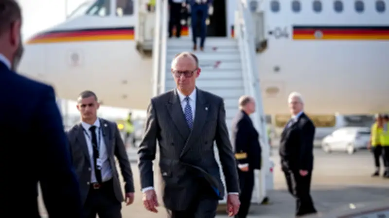 Merz auf Zypern-Gipfel: Orbán verzichtet – Selenskyj drängt in die EU