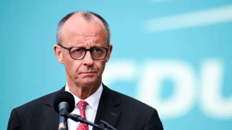 Merz lobt eigene Migrationspolitik: "Große Teile des Problems gelöst"