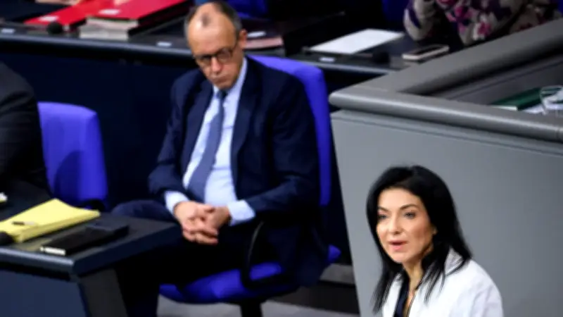 Merz verärgert über Reiche: Kanzler rügt Ministerin nach Angriff auf Klingbeil