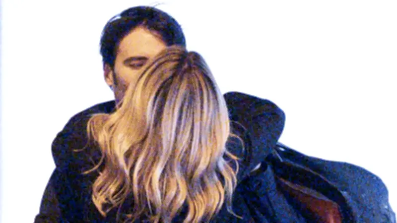 Michelle Hunziker und Giulio Berruti: Flughafen-Kuss in Mailand offenbart neue Liebe