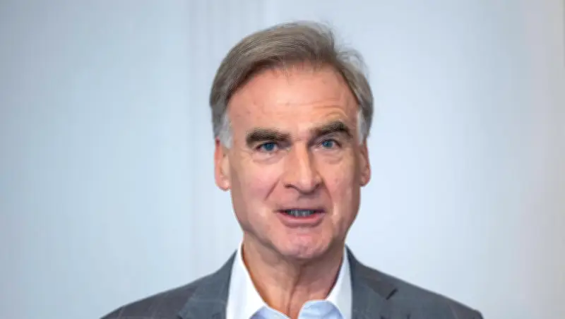 Miesbacher Landrat von Löwis tritt ab: Bereut umstrittene Aussage