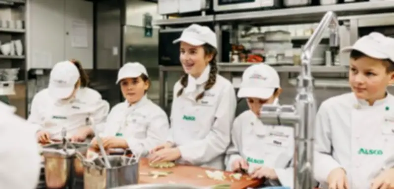 Miniköche im Schwarzwald: Kinder lernen Sterneküche im Hotel Bareiss