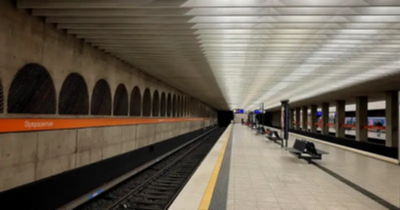 München plant grüne Oase: Historischer U-Bahnhof Olympiazentrum wird umgestaltet