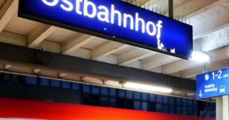 Münchner attackiert Polizei und Bahnmitarbeiter am Ostbahnhof