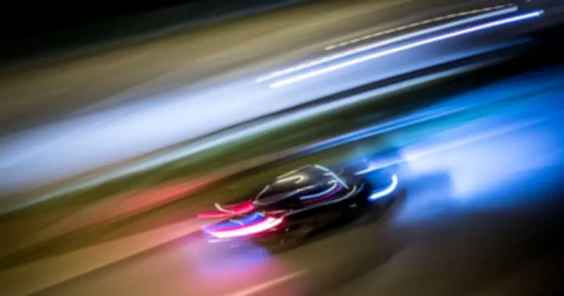 Münchner Innenstadt: Porschefahrer flüchtet vor Polizei und verursacht Unfall unter Drogeneinfluss