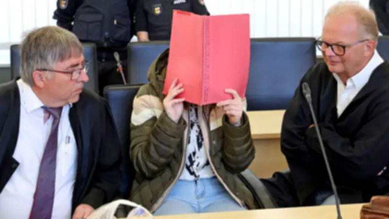 Mordprozess um Fabian (8): Angeklagte schweigt – grausige Details