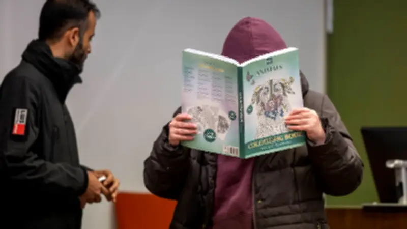 Mordversuch mit Vorschlaghammer: Schwester attackierte schlafende Schwester in München