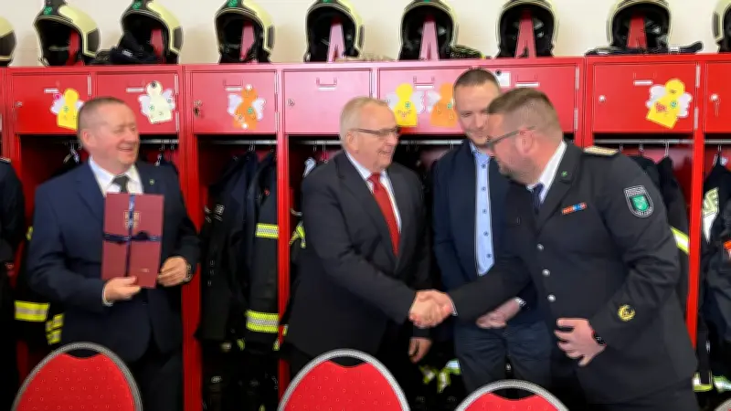 Musterfeuerwehrhäuser in Pritzier und Nostorf: Förderzusage trotz Kritik am System