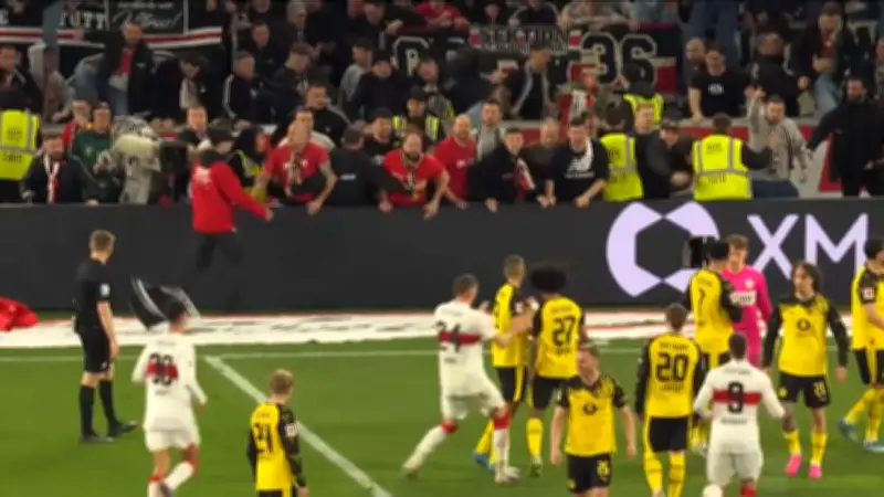 Nach BVB-Tor: Jubel vor VfB-Kurve löst Fan-Eklat aus