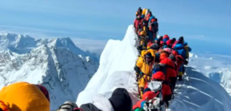 Neue Regeln am Mount Everest: Luxus-Abenteuer nur mit Fäkalienbeutel erlaubt