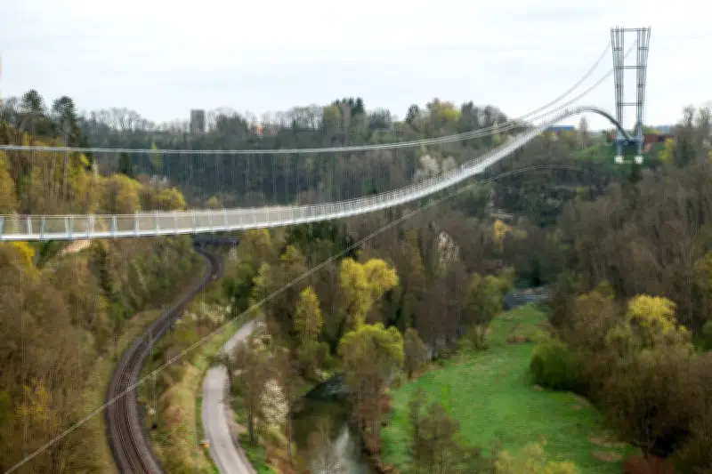 Neue Rekordbrücke: 606 Meter lange Neckarline in Rottweil eröffnet