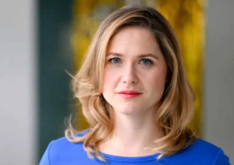 Neue Sat.1-Serie "Frieda - Mit Feuer und Flamme" startet im Juni