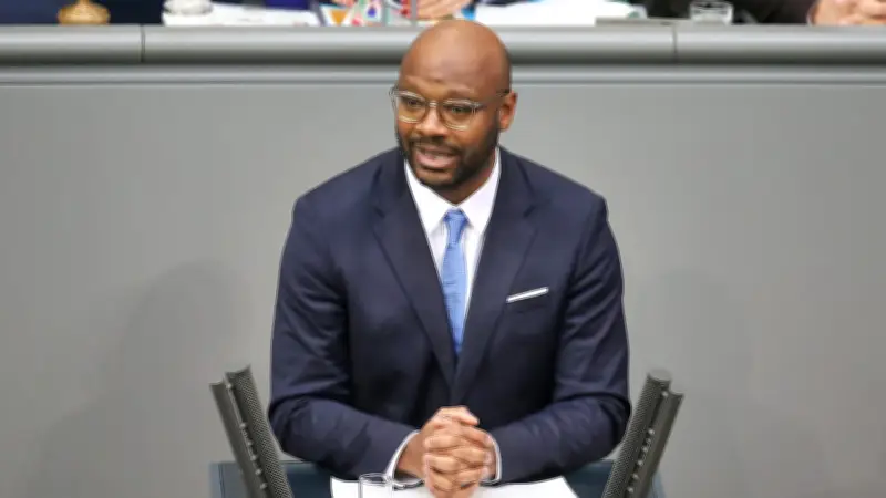 Neue Spritpreis-Regel gestartet: SPD und Union fordern schärfere Maßnahmen gegen Ölkonzerne