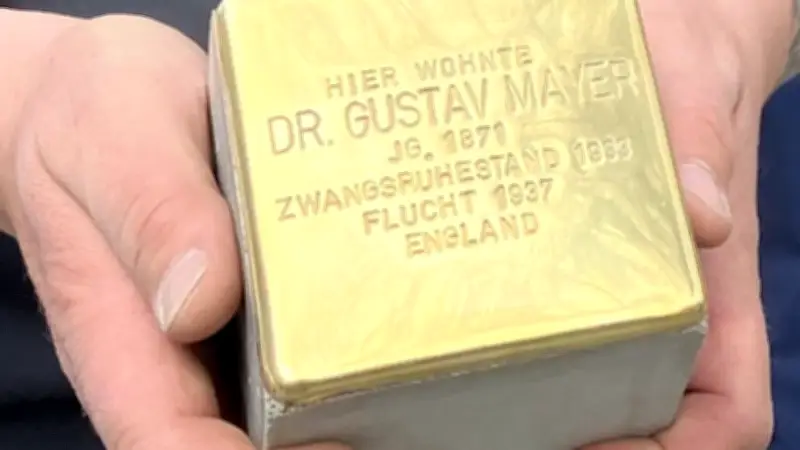 Neue Stolpersteine in Prenzlau: Erinnerung an Gustav Mayer und weitere jüdische Schicksale
