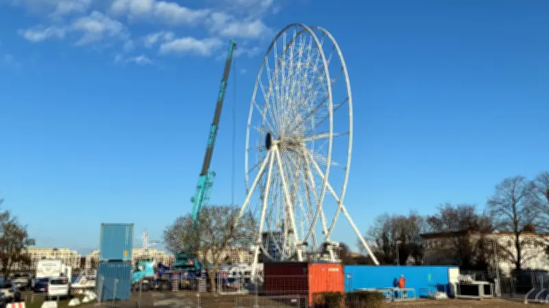 Neues Riesenrad in Warnemünde: 35-Meter-Attraktion an der Ostsee entsteht