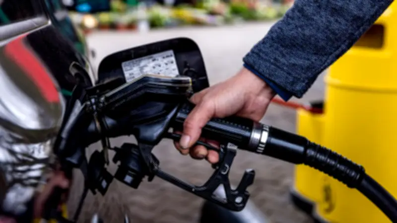 Neues Spritgesetz tritt in Kraft: Tankstellen dürfen Preise nur noch einmal täglich erhöhen