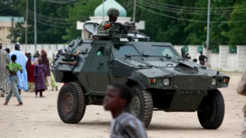 Nigeria: Luftangriff trifft versehentlich Markt – Über 100 Zivilisten getötet