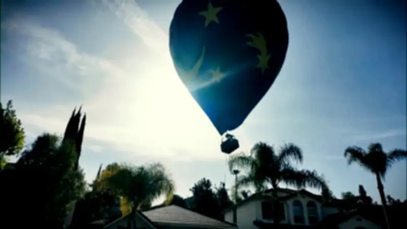 Notlandung in den USA: Heißluftballon mit 13 Passagieren landet in Kleingarten
