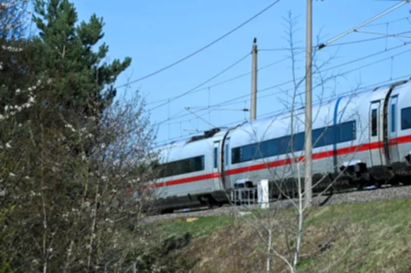 Oberleitungsriss bei Zahna-Elster: ICE-Fahrgäste weiterhin mit Verspätungen konfrontiert