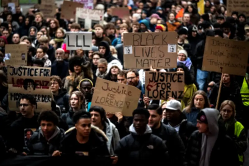 Oldenburg: Demonstration 'Ein Jahr ohne Lorenz' erinnert an tödliche Polizeischüsse