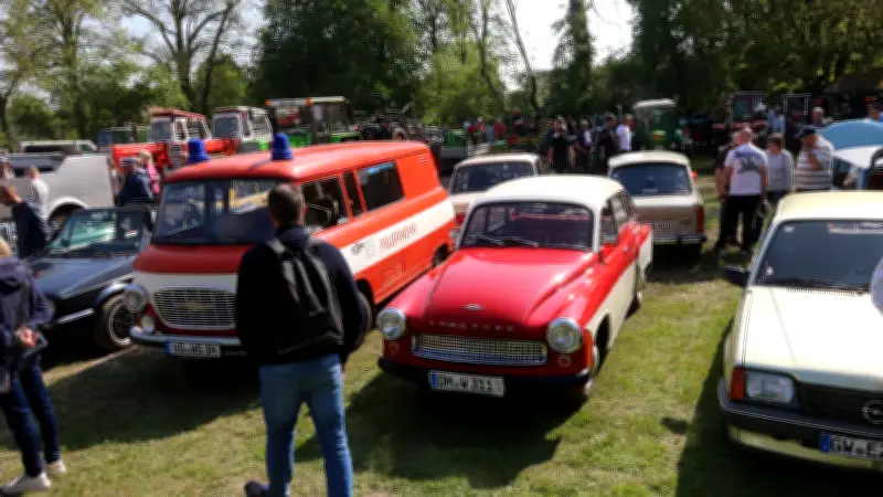 Oldtimer-Treffen in Jarmen: Bierpremiere und Rekordandrang am 1. Mai