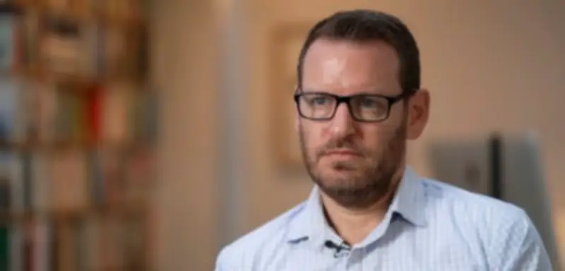 Onkologe kämpft gegen Pharmariesen: Geringere Krebsmedikament-Dosis senkt Kosten