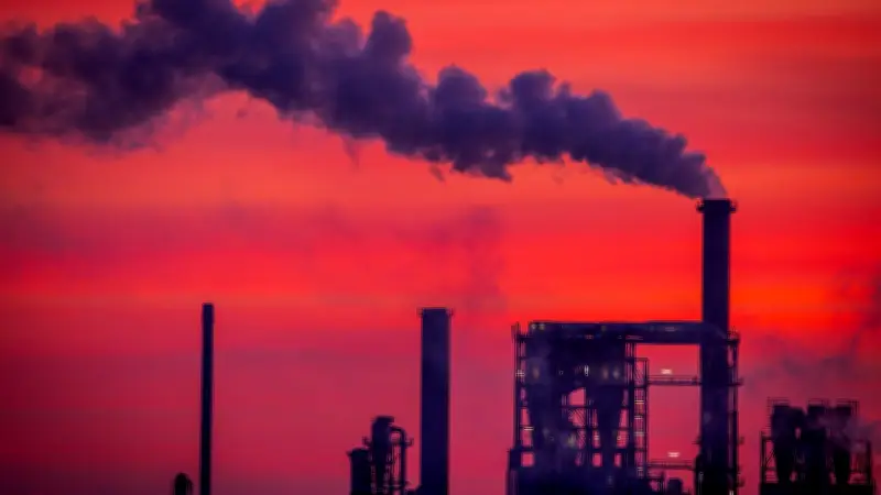 Opposition und Wirtschaft kritisieren Schönrechnerei der Schwesig-Regierung in MV