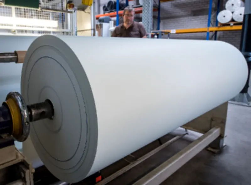 Ostdeutsche Textilindustrie setzt auf Recycling und Innovation als Antwort auf Branchenkrise