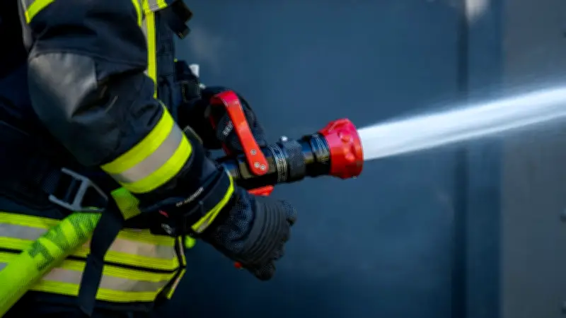 Osterbrand in Zingst: Dachstuhlbrand verursacht 200.000 Euro Schaden