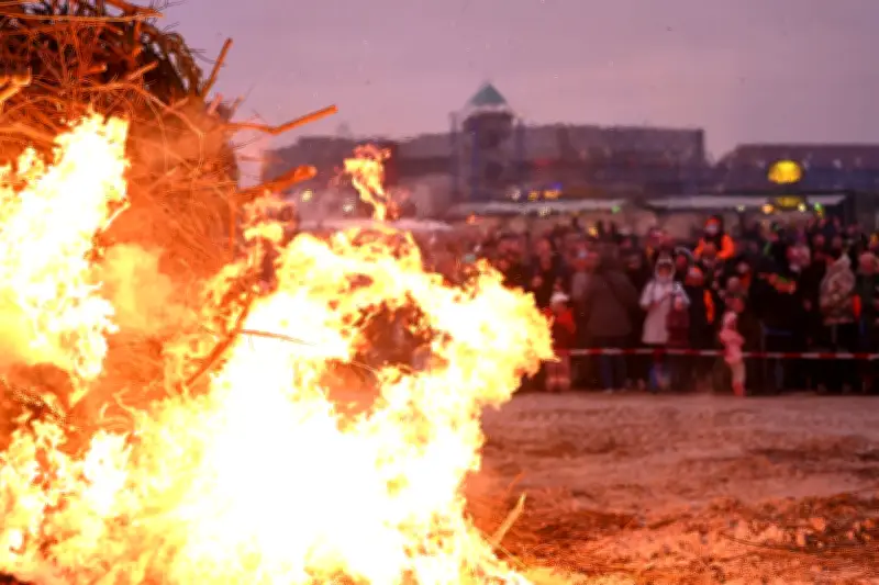 Osterfeuer in Niedersachsen: Traditionelle Bräuche und spektakuläre Feuer im Überblick